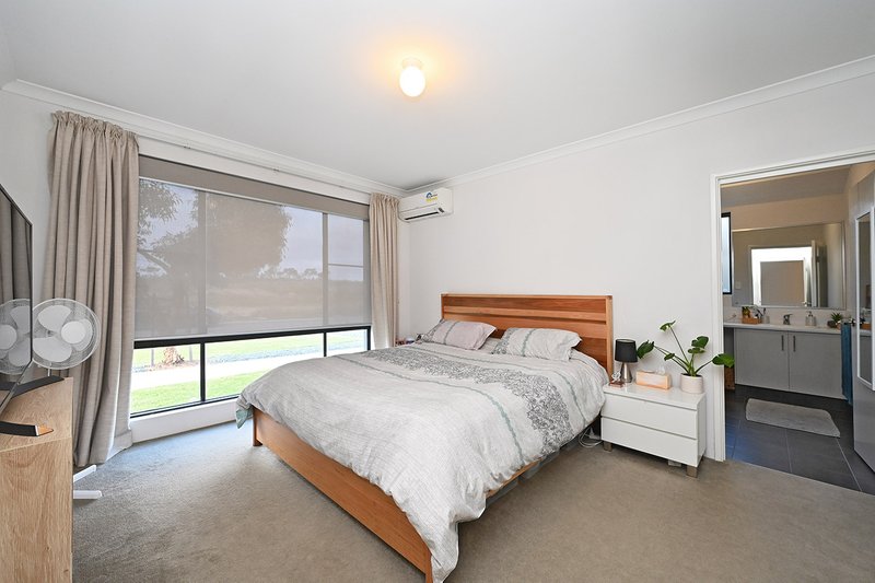 Photo - 35 Pateley Street, Alkimos WA 6038 - Image 3