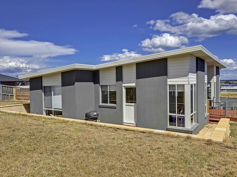 Photo - 35 Pennington Drive, Sorell TAS 7172 - Image 15