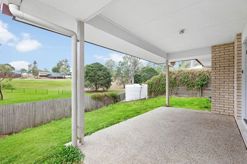 Photo - 35 Penrose Cct , Redbank Plains QLD 4301 - Image 11