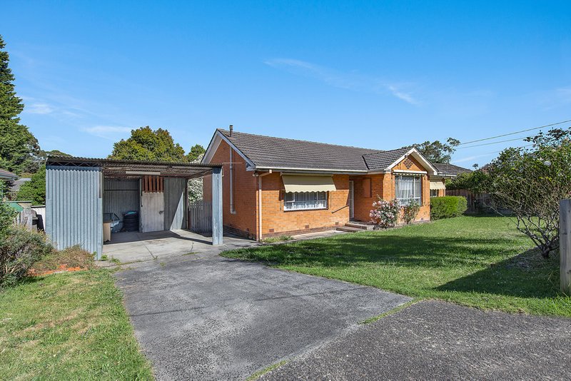 Photo - 35 Pentlowe Road, Wantirna South VIC 3152 - Image 6