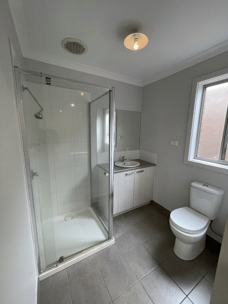 Photo - 35 Perennial Drive, Kurunjang VIC 3337 - Image 3