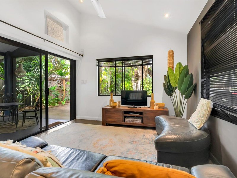 Photo - 3/5 Phillips Street, Machans Beach QLD 4878 - Image 3