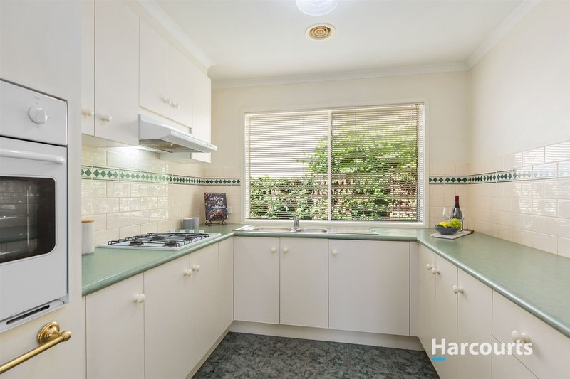 Photo - 35 Pickworth Avenue, Rowville VIC 3178 - Image 4