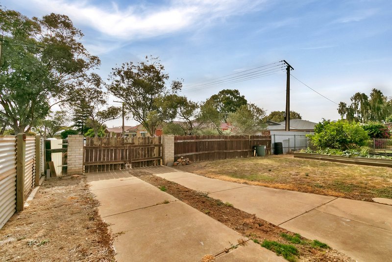 Photo - 35 Princess Street, Willaston SA 5118 - Image 15