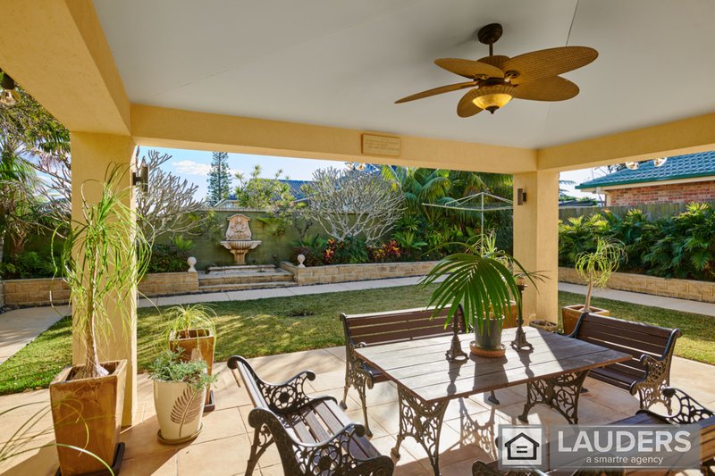 Photo - 35 Pryor Crescent, Old Bar NSW 2430 - Image 4