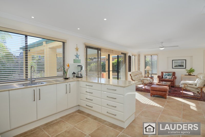 Photo - 35 Pryor Crescent, Old Bar NSW 2430 - Image 11