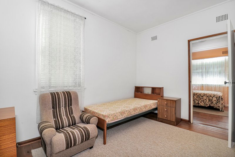 Photo - 35 Purcell Crescent, Lalor Park NSW 2147 - Image 5