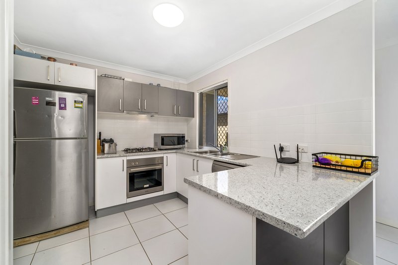 Photo - 35 Python Street, Dakabin QLD 4503 - Image 2