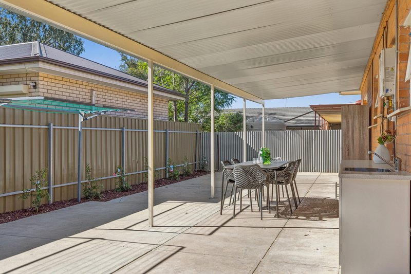 Photo - 35 Quinlivan Road, Pooraka SA 5095 - Image 22