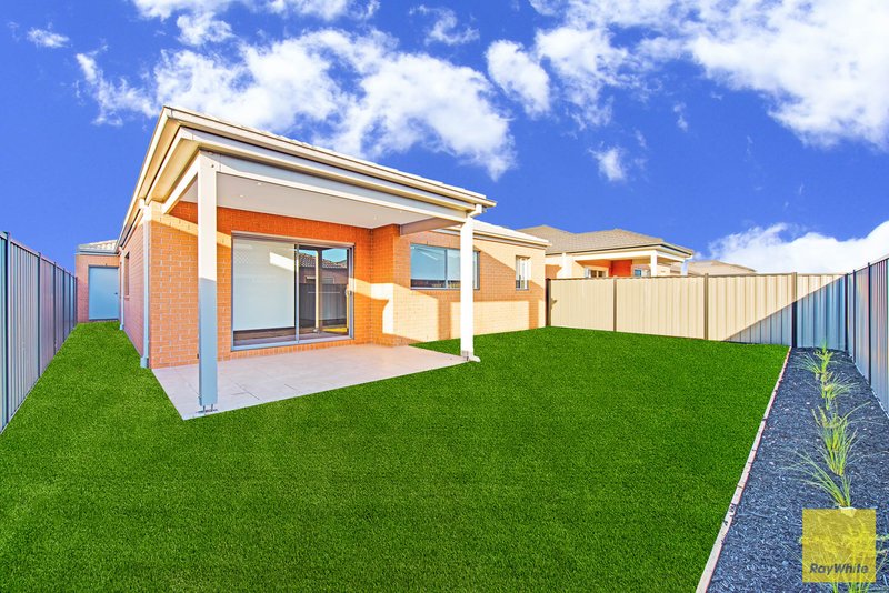 Photo - 35 Rapa Drive, Tarneit VIC 3029 - Image 18