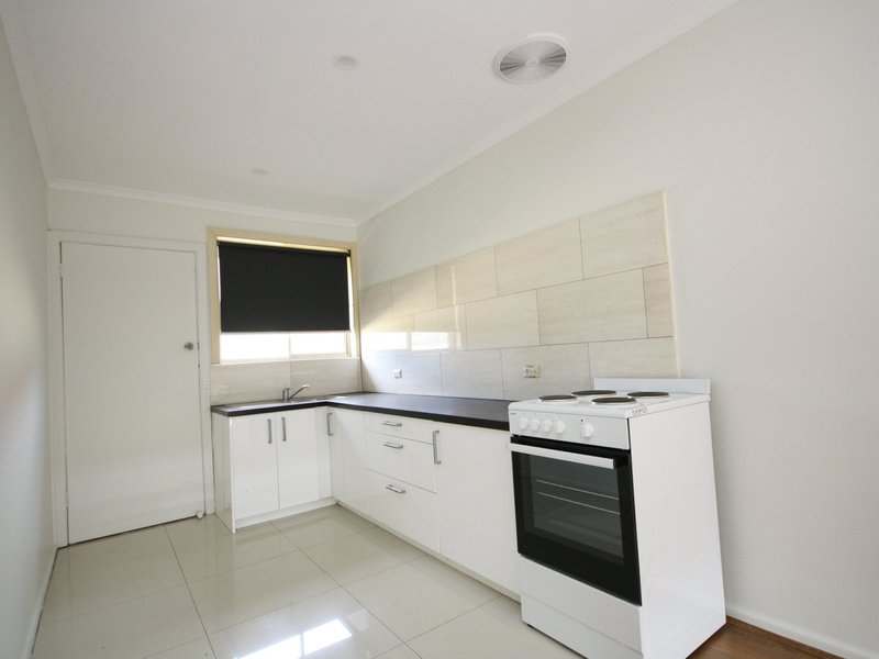 Photo - 3/5 Regent Avenue, Springvale VIC 3171 - Image 3