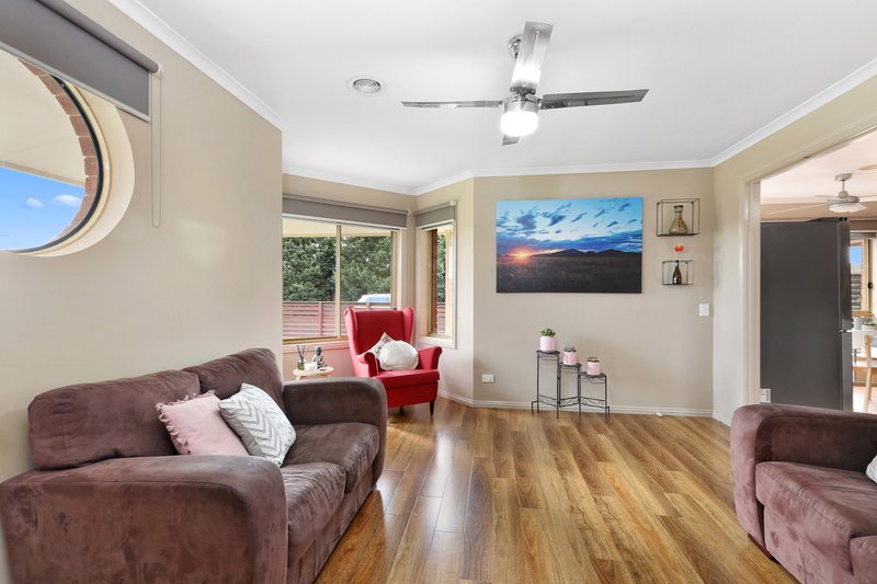 Photo - 35 Richard Drive, Lara VIC 3212 - Image 11