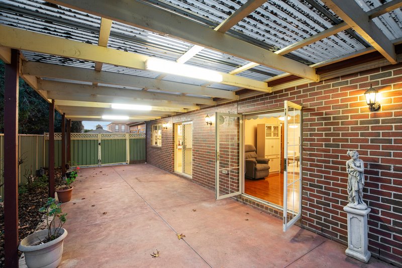 Photo - 35 Riversdale Drive, Werribee VIC 3030 - Image 19
