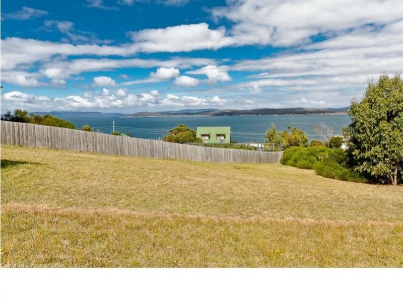 35 Robinia Street, Primrose Sands TAS 7173