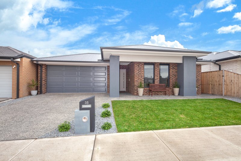 Photo - 35 Romulea Circuit, Diggers Rest VIC 3427 - Image 1