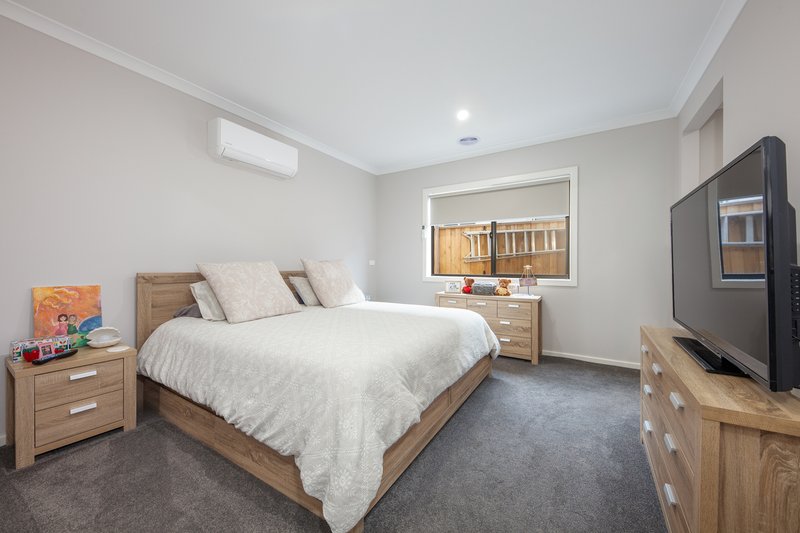 Photo - 35 Romulea Circuit, Diggers Rest VIC 3427 - Image 5