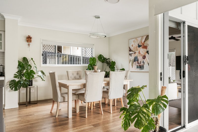 Photo - 35 Ronruth Street, The Gap QLD 4061 - Image 5
