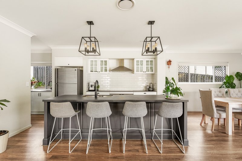 Photo - 35 Ronruth Street, The Gap QLD 4061 - Image 6