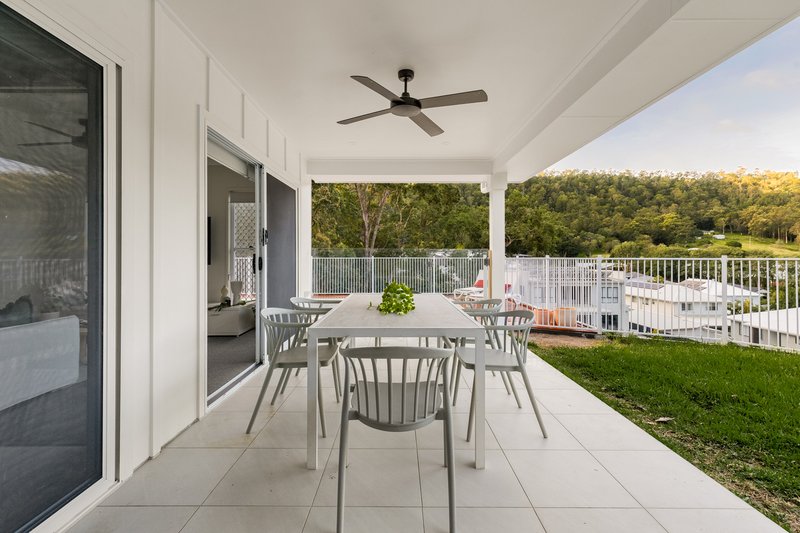 Photo - 35 Ronruth Street, The Gap QLD 4061 - Image 9