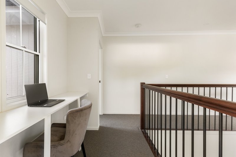 Photo - 35 Ronruth Street, The Gap QLD 4061 - Image 12