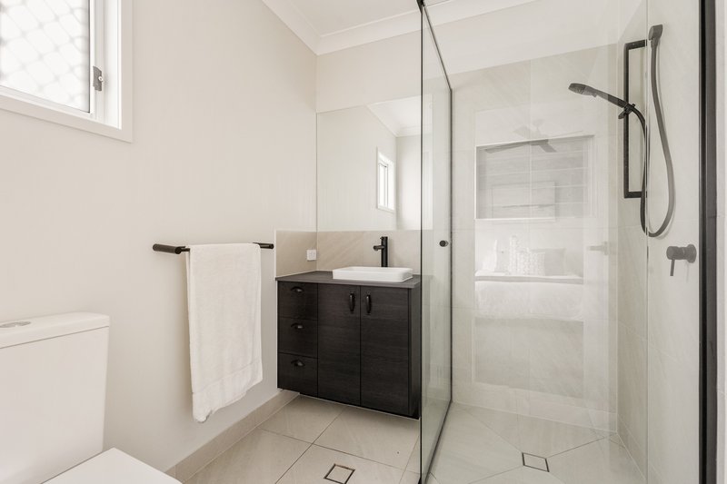 Photo - 35 Ronruth Street, The Gap QLD 4061 - Image 20
