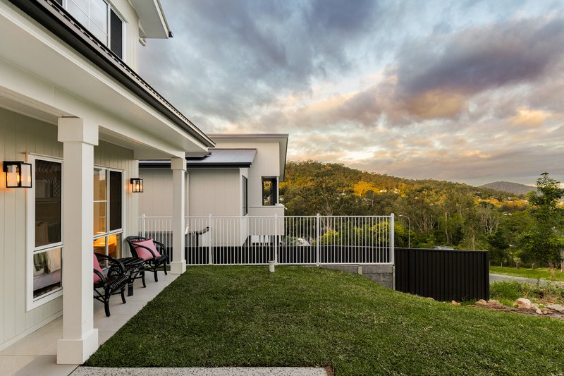 Photo - 35 Ronruth Street, The Gap QLD 4061 - Image 22