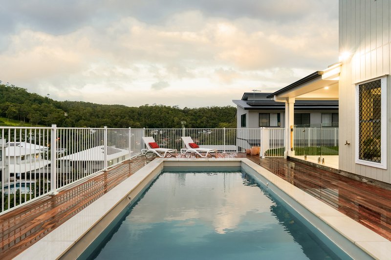 Photo - 35 Ronruth Street, The Gap QLD 4061 - Image 24