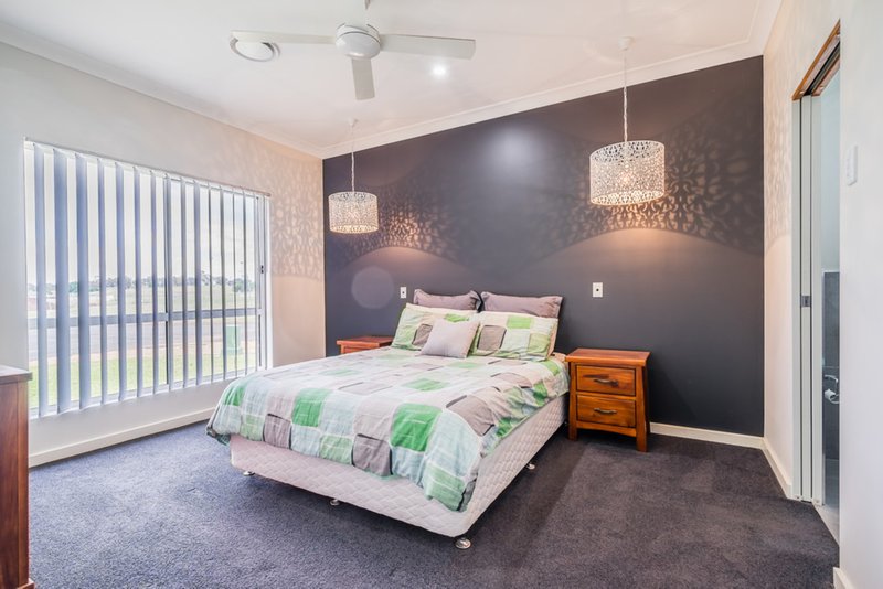 Photo - 35 Salter Drive, Dubbo NSW 2830 - Image 6