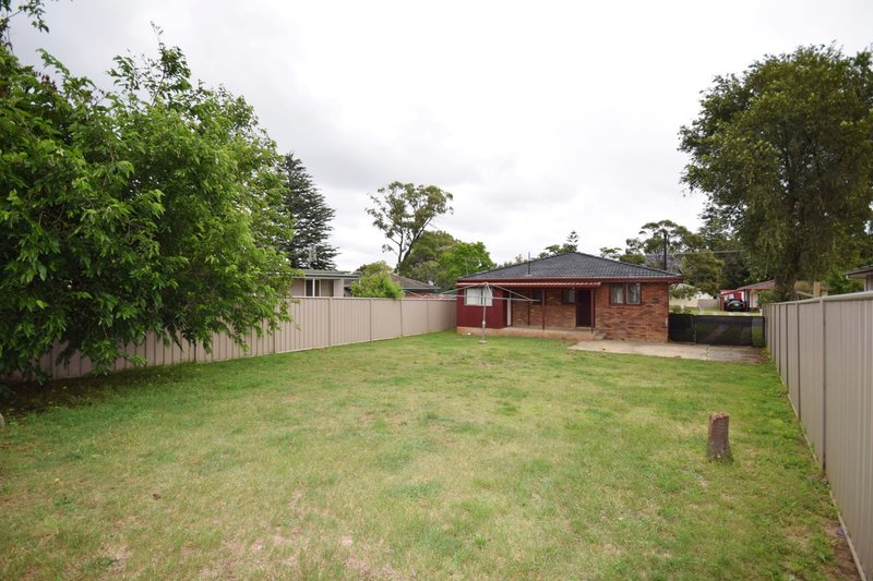 Photo - 35 Sampson Crescent, Bomaderry NSW 2541 - Image 2