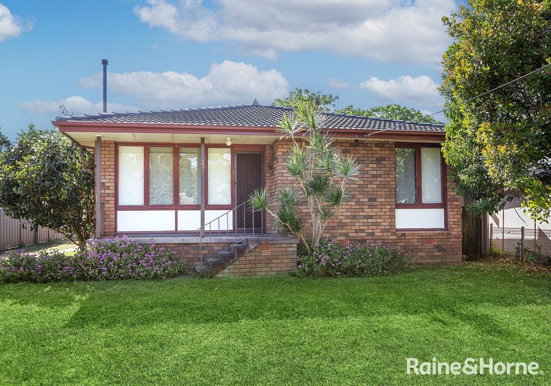 35 Sampson Crescent, Bomaderry NSW 2541