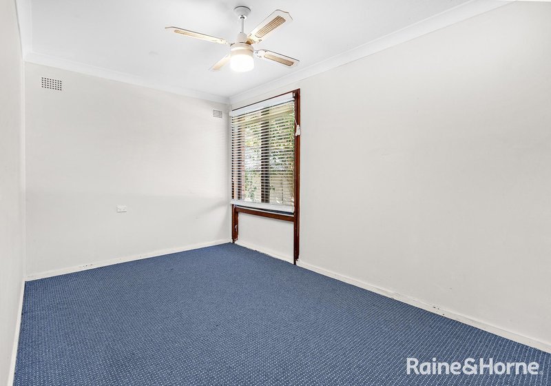 Photo - 35 Sampson Crescent, Bomaderry NSW 2541 - Image 8