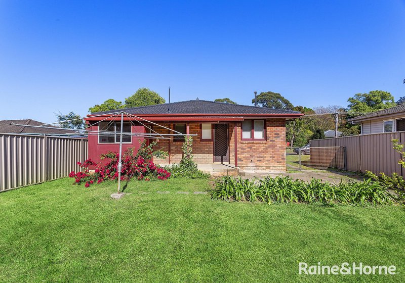 Photo - 35 Sampson Crescent, Bomaderry NSW 2541 - Image 13