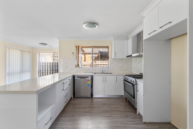 Photo - 35 Sandover Drive, Roxburgh Park VIC 3064 - Image 6