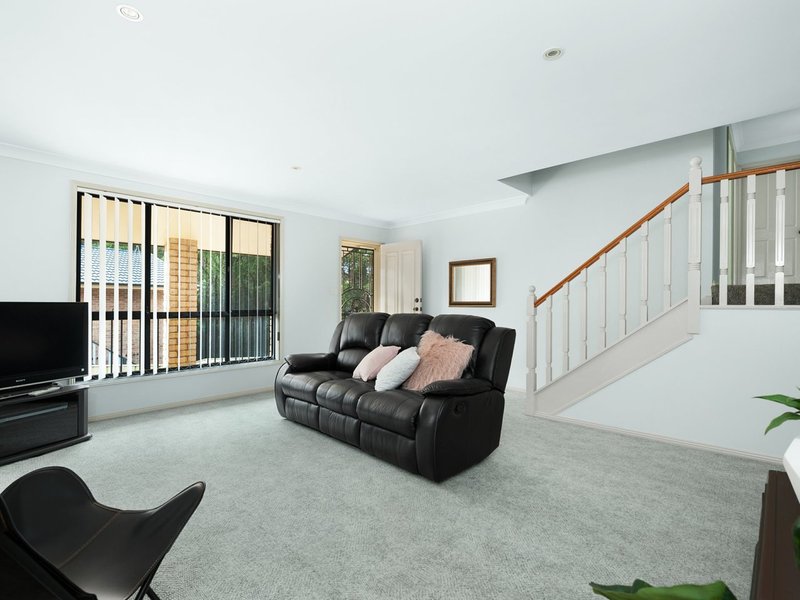 Photo - 35 Seafarer Close, Belmont NSW 2280 - Image 2