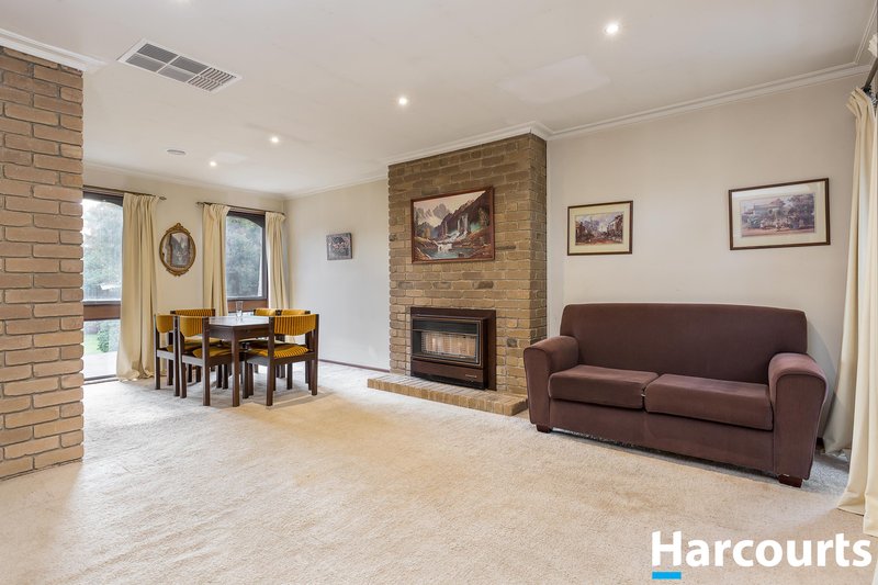 Photo - 35 Seebeck Road, Rowville VIC 3178 - Image 2