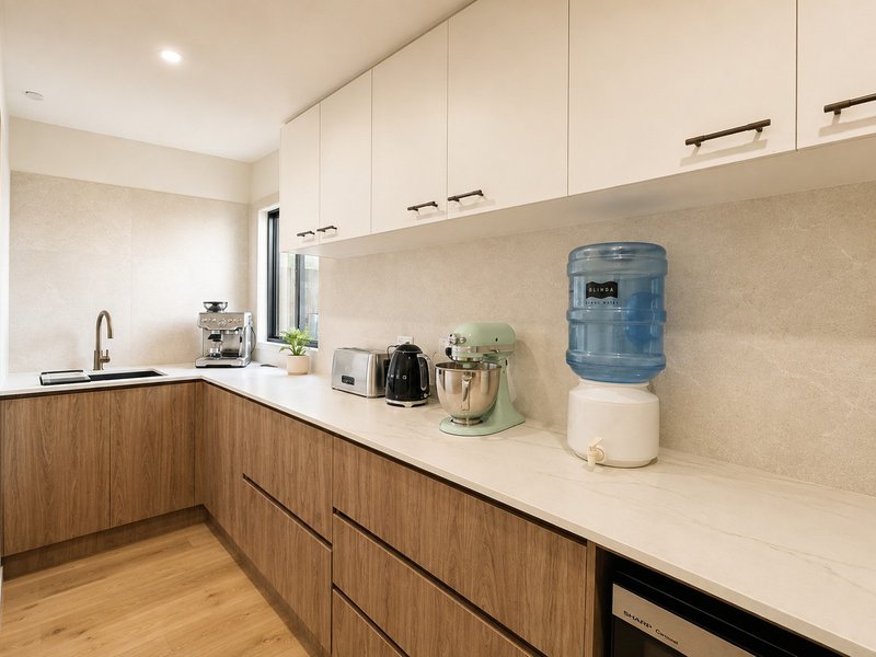 Photo - 35 Shepparson Avenue, Carnegie VIC 3163 - Image 6