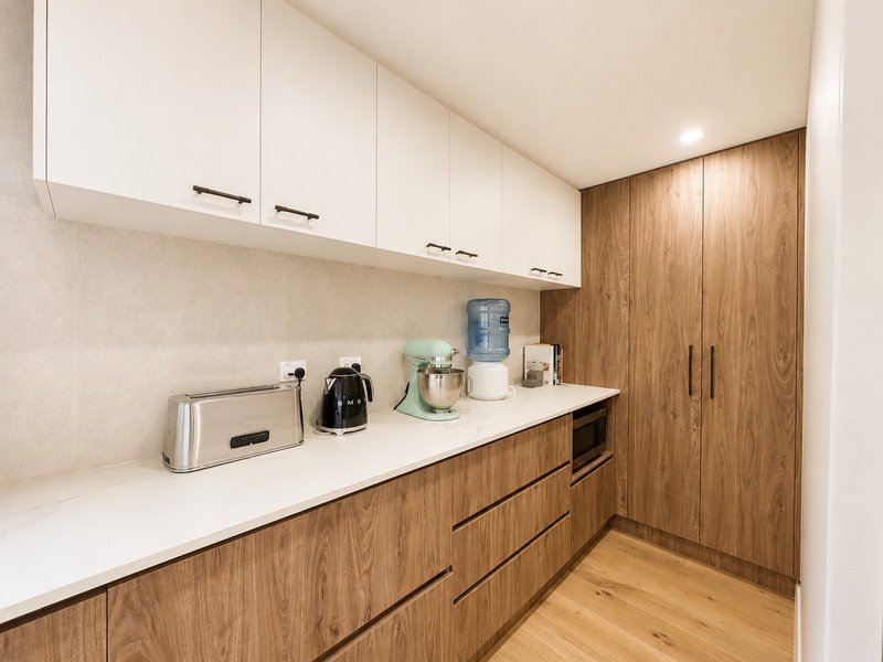 Photo - 35 Shepparson Avenue, Carnegie VIC 3163 - Image 7