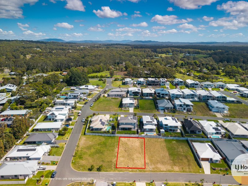 Photo - 35 Shores Crescent, Diamond Beach NSW 2430 - Image 2