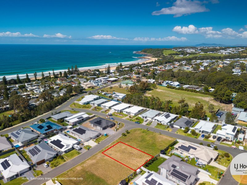 Photo - 35 Shores Crescent, Diamond Beach NSW 2430 - Image 4