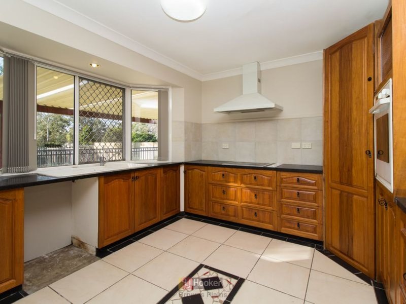 Photo - 35 Silvertop Street, Hillcrest QLD 4118 - Image 2