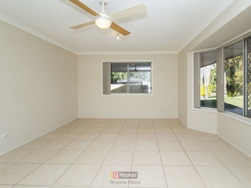 Photo - 35 Silvertop Street, Hillcrest QLD 4118 - Image 5