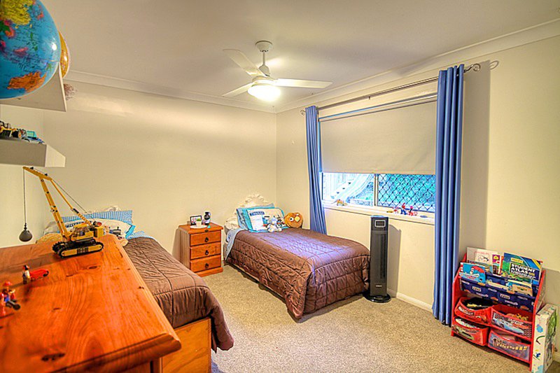 Photo - 35 Skinner Crescent, Silkstone QLD 4304 - Image 14