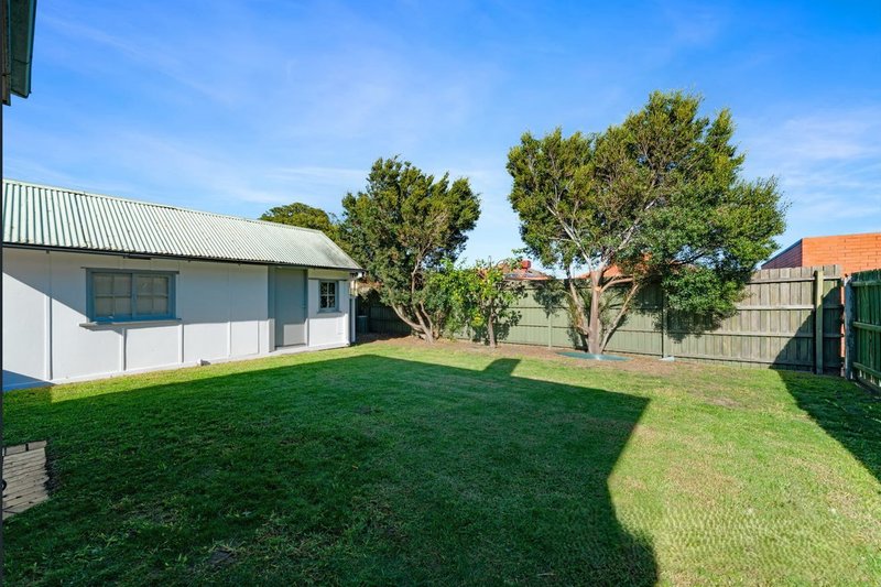 Photo - 35 Smith Street, Brunswick West VIC 3055 - Image 12