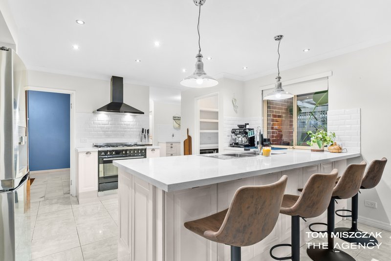 Photo - 35 Southpointe Crescent, Ballajura WA 6066 - Image 8