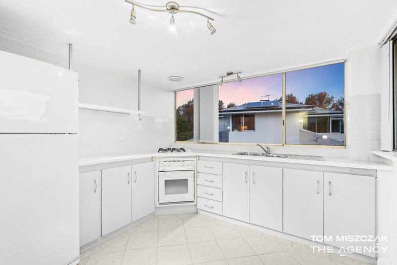 Photo - 35 Southpointe Crescent, Ballajura WA 6066 - Image 29