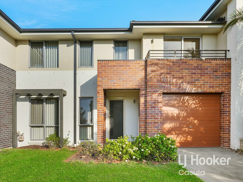 35 Sovereign Circuit, Glenfield NSW 2167