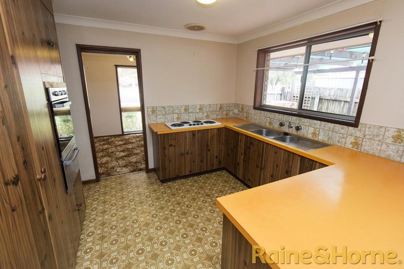 Photo - 35 Springfield Way, Dubbo NSW 2830 - Image 2