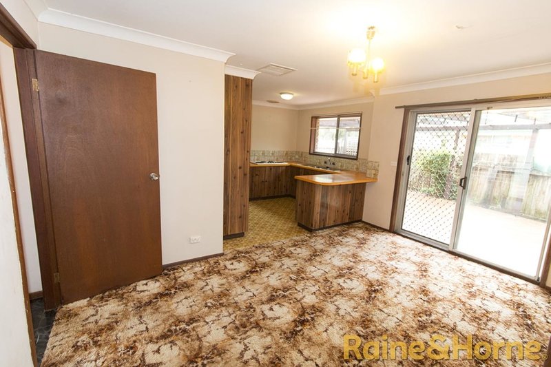 Photo - 35 Springfield Way, Dubbo NSW 2830 - Image 3