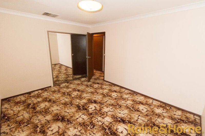 Photo - 35 Springfield Way, Dubbo NSW 2830 - Image 5