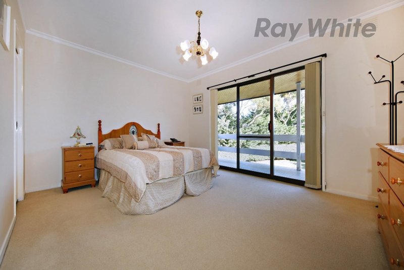 Photo - 35 Starkie Road, Point Cook VIC 3030 - Image 9